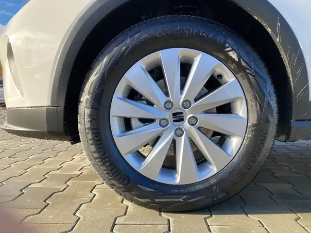 SEAT Arona view 13