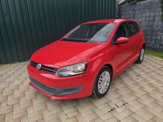 Volkswagen Polo view 2