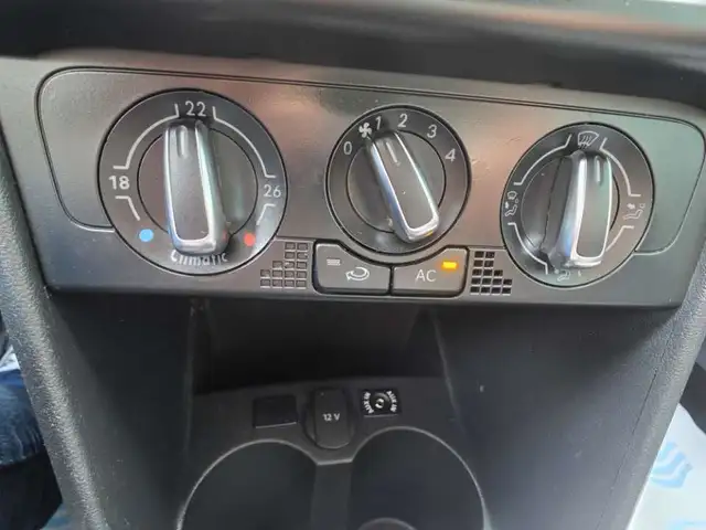 Volkswagen Polo view 11