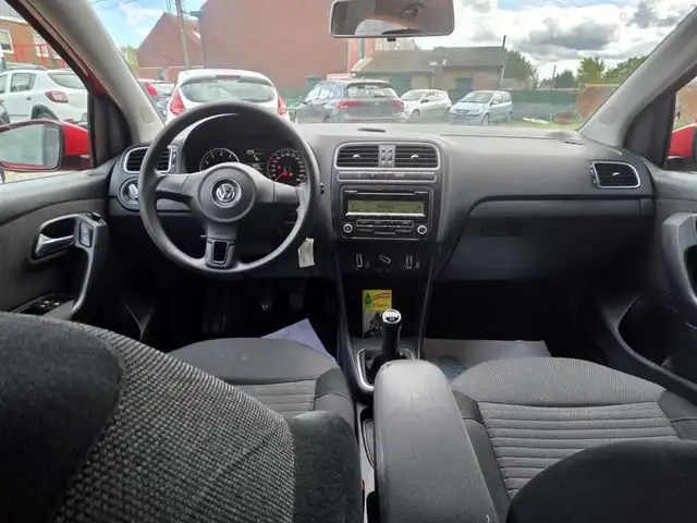 Volkswagen Polo view 9