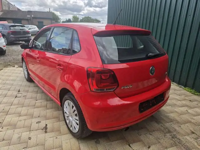Volkswagen Polo view 5