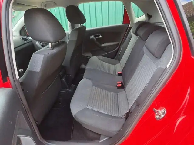 Volkswagen Polo view 8