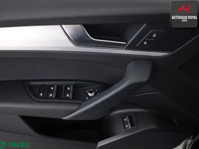 Audi Q5 view 14