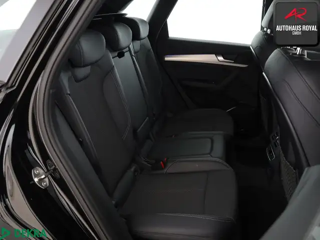 Audi Q5 view 12