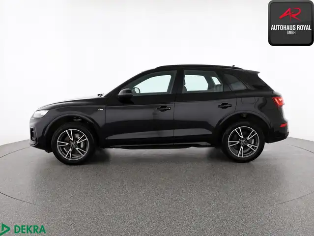 Audi Q5 view 2