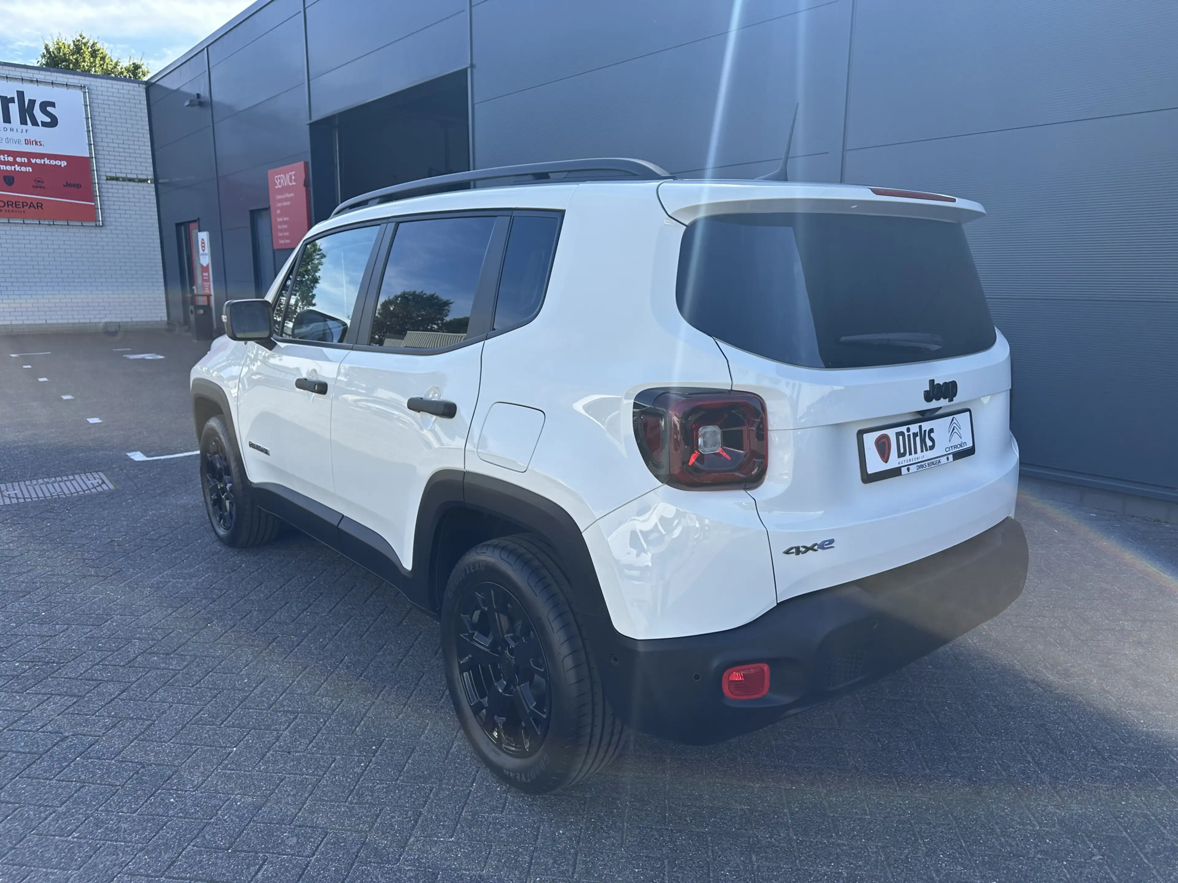 Jeep Renegade 4xe 240 Plug-in Hybrid The North Star (Schuif/kant — photo 3