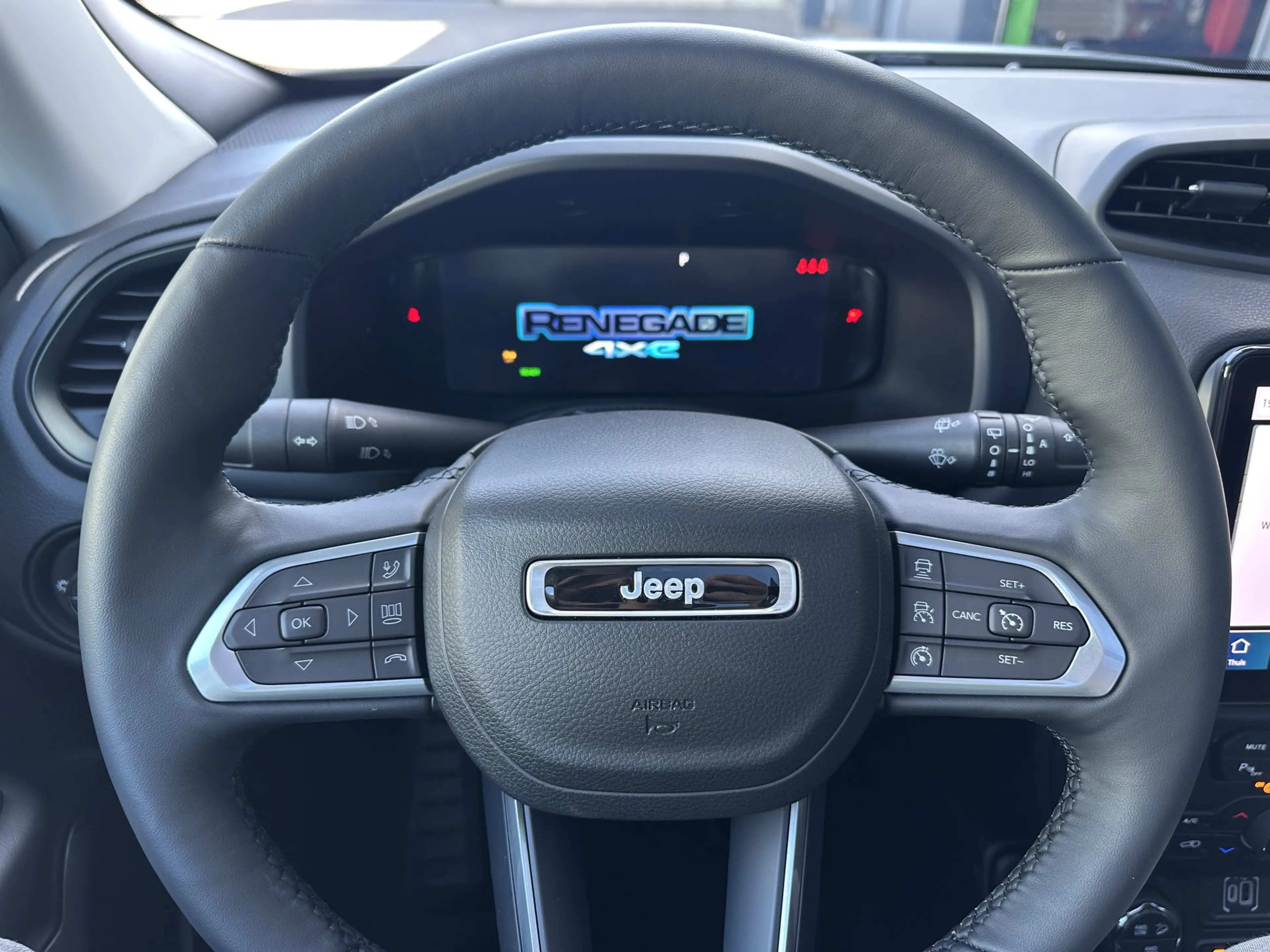 Jeep Renegade 4xe 240 Plug-in Hybrid The North Star (Schuif/kant — photo 14