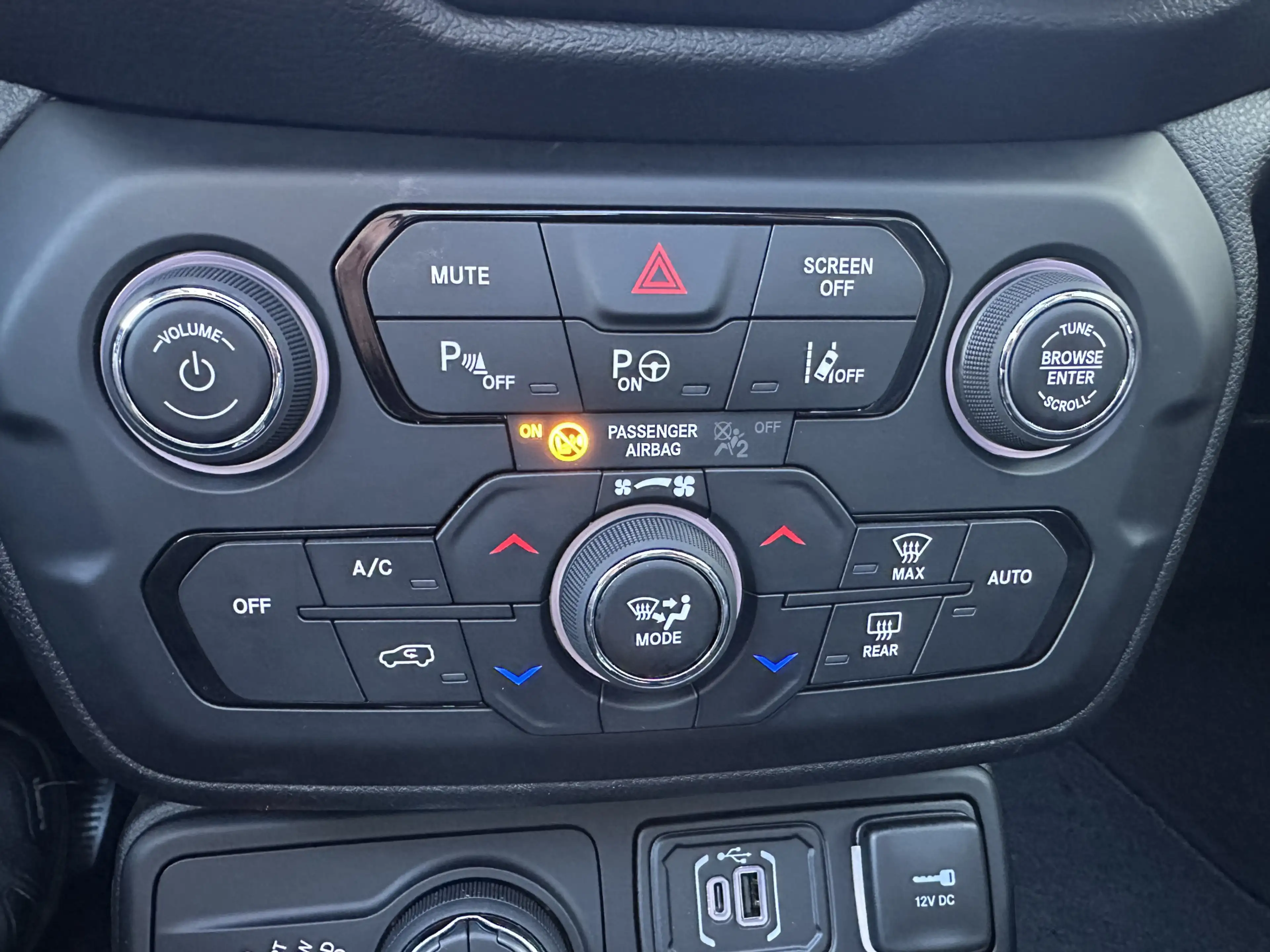Jeep Renegade 4xe 240 Plug-in Hybrid The North Star (Schuif/kant — photo 24
