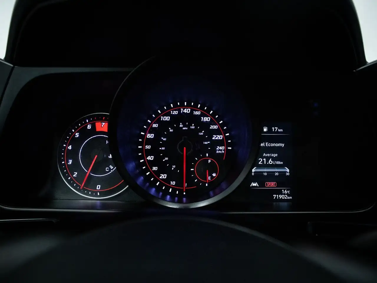 Hyundai ELANTRA снимка Hyundai ELANTRA