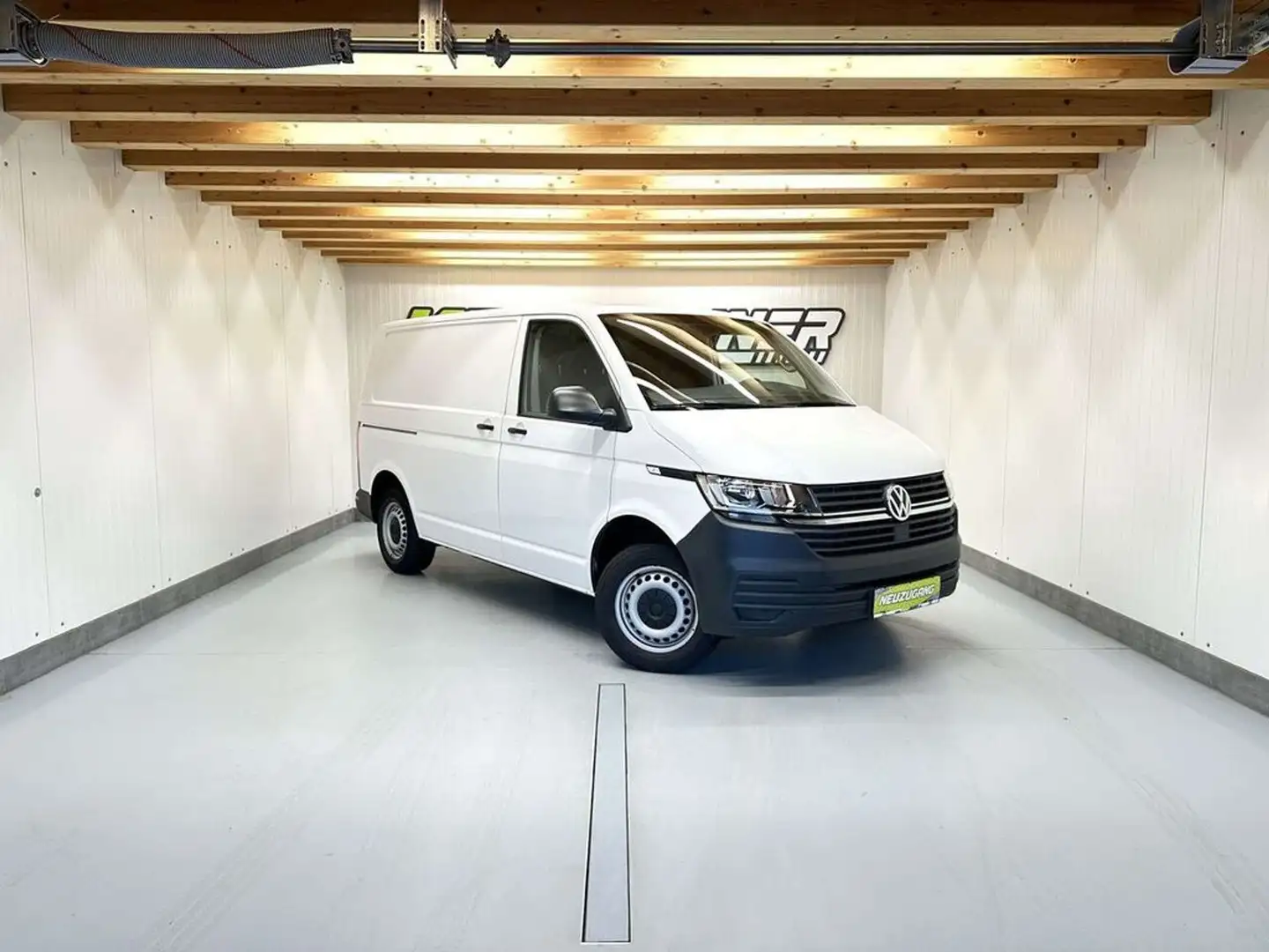 Volkswagen T6.1 Transporter Kasten 2,0 TDI DSG ''AHK*3SITZ*KLIMA*PDC'' Weiß - 1
