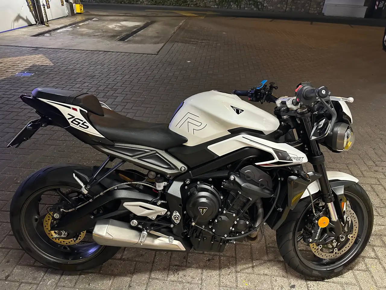 Triumph Street Triple 765