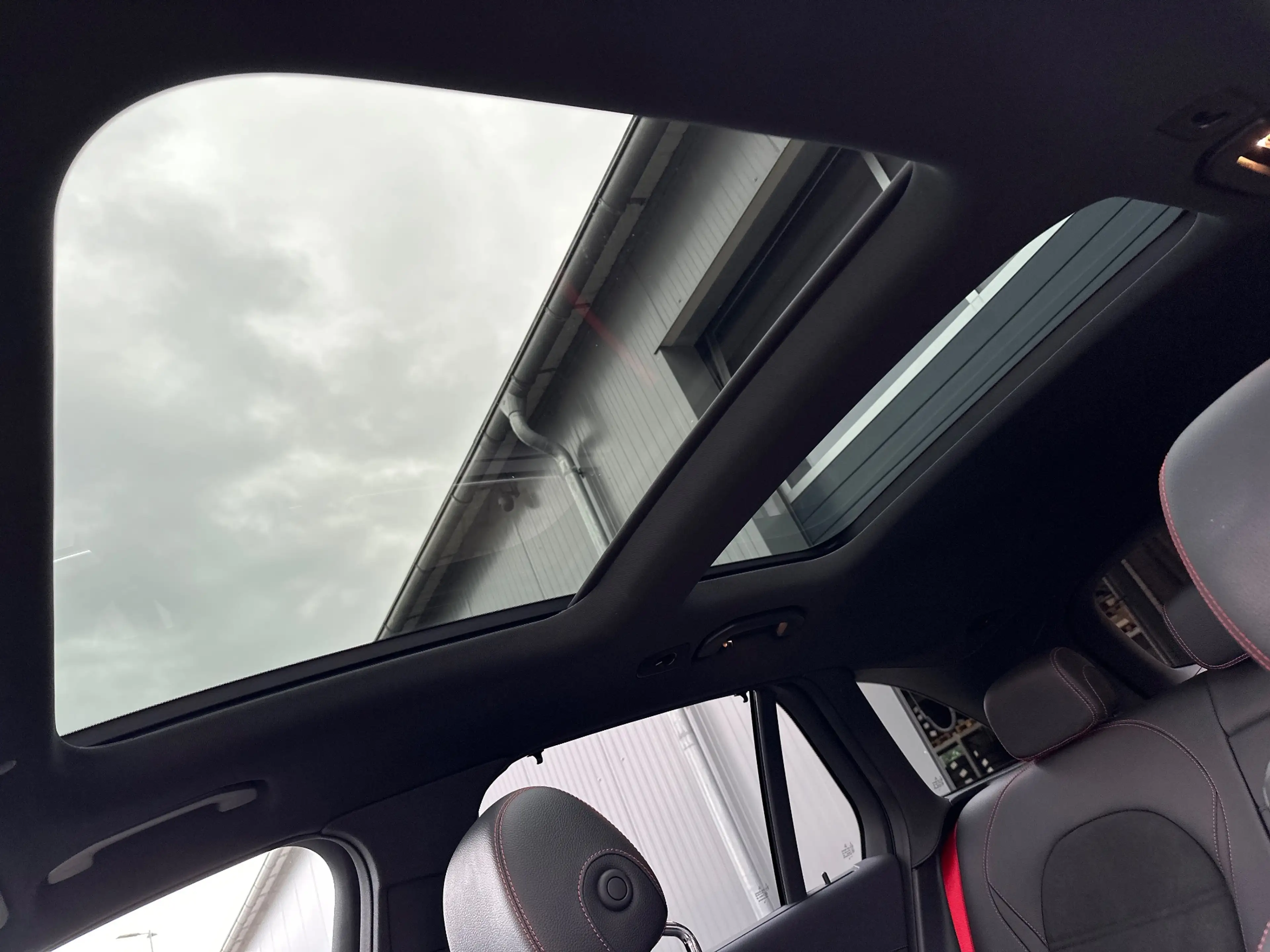 Mercedes-Benz GLC 43 AMG 4Matic 9G NAV+LED+ACC+PANO+360°+AIRMATIC+DIGDISP — photo 11