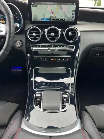 Mercedes-Benz GLC view 16