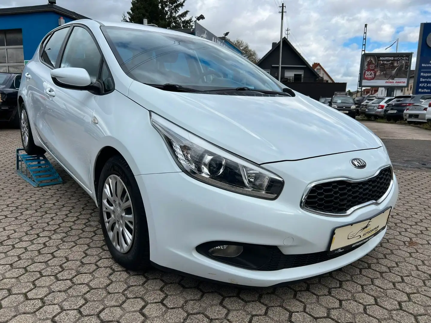 Kia Ceed / cee'd Weiß - 1