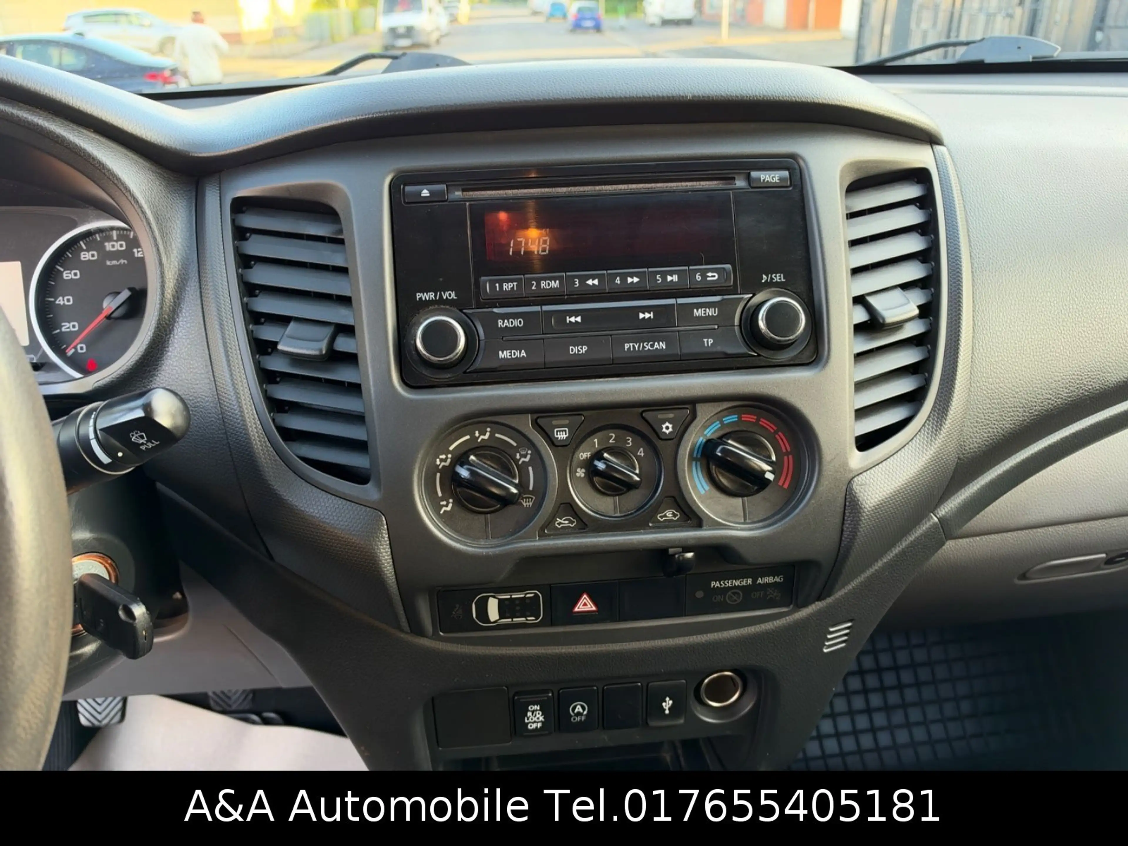 Mitsubishi L200 Basis Doppelkabine 4WD Klima TÜV 1Hand 4x4 — photo 13