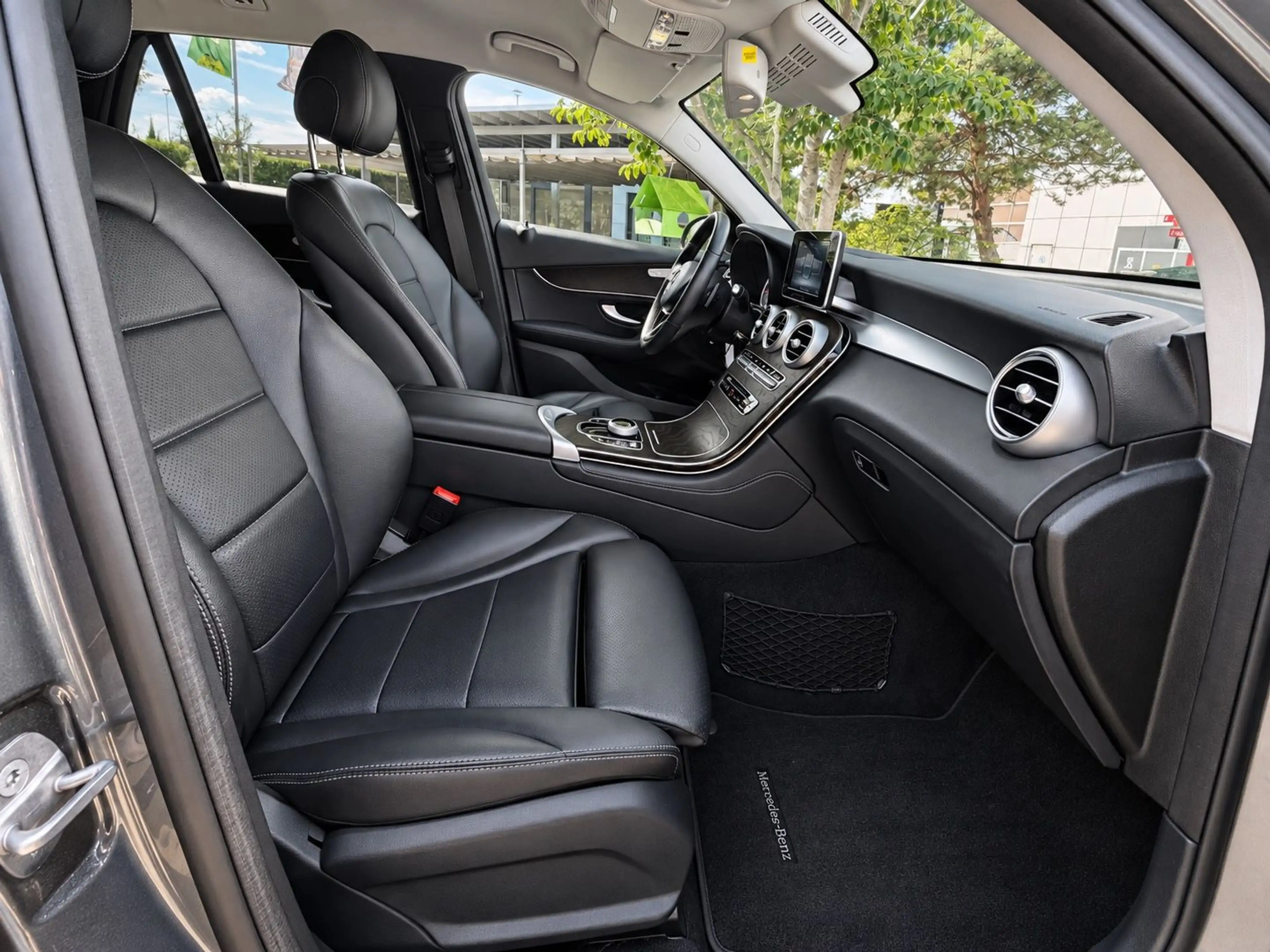 Mercedes-Benz GLC 250 4Matic 1.Hand,LED,Leder,SHZ,360°,AHK — photo 12