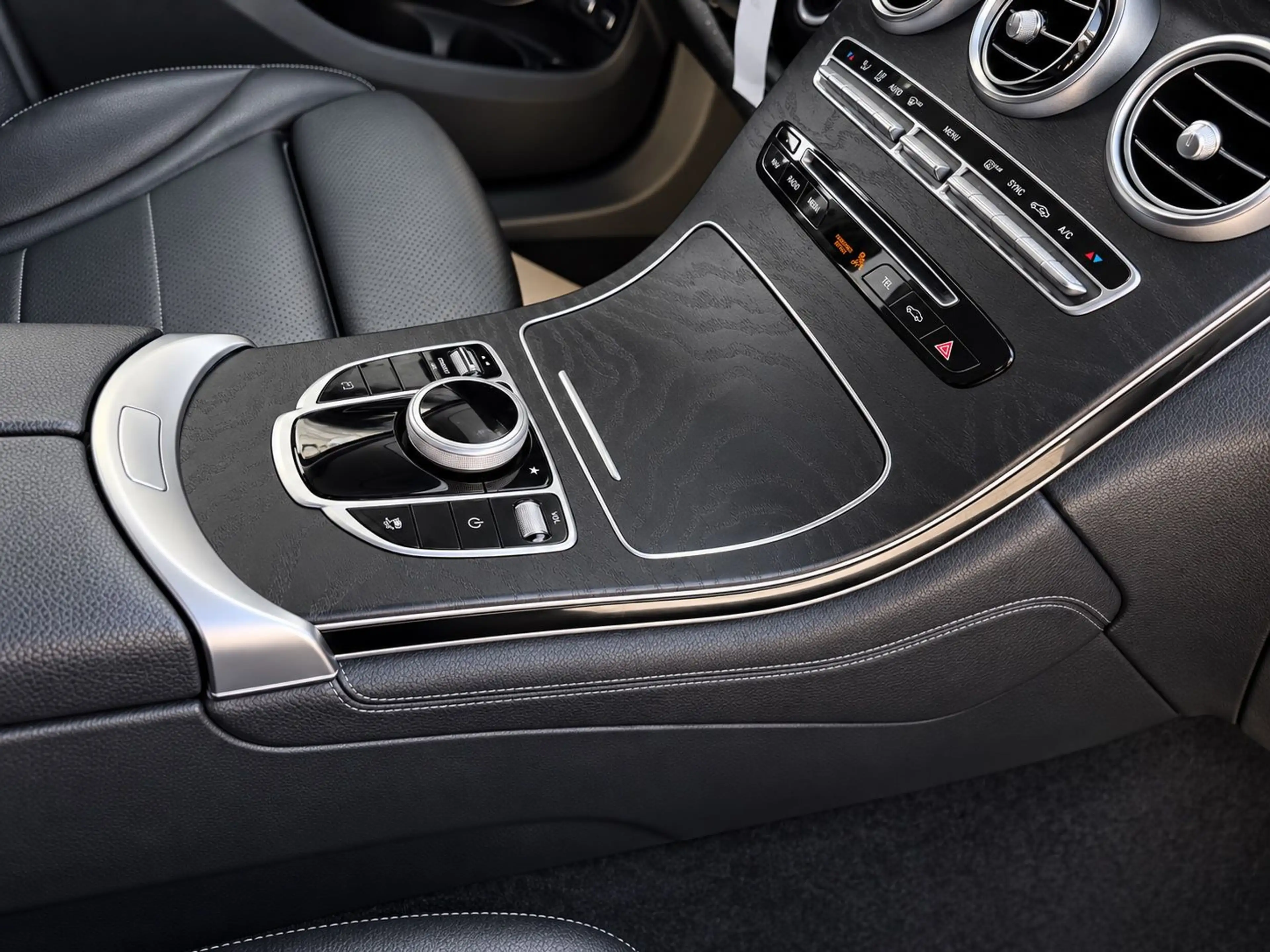 Mercedes-Benz GLC 250 4Matic 1.Hand,LED,Leder,SHZ,360°,AHK — photo 13