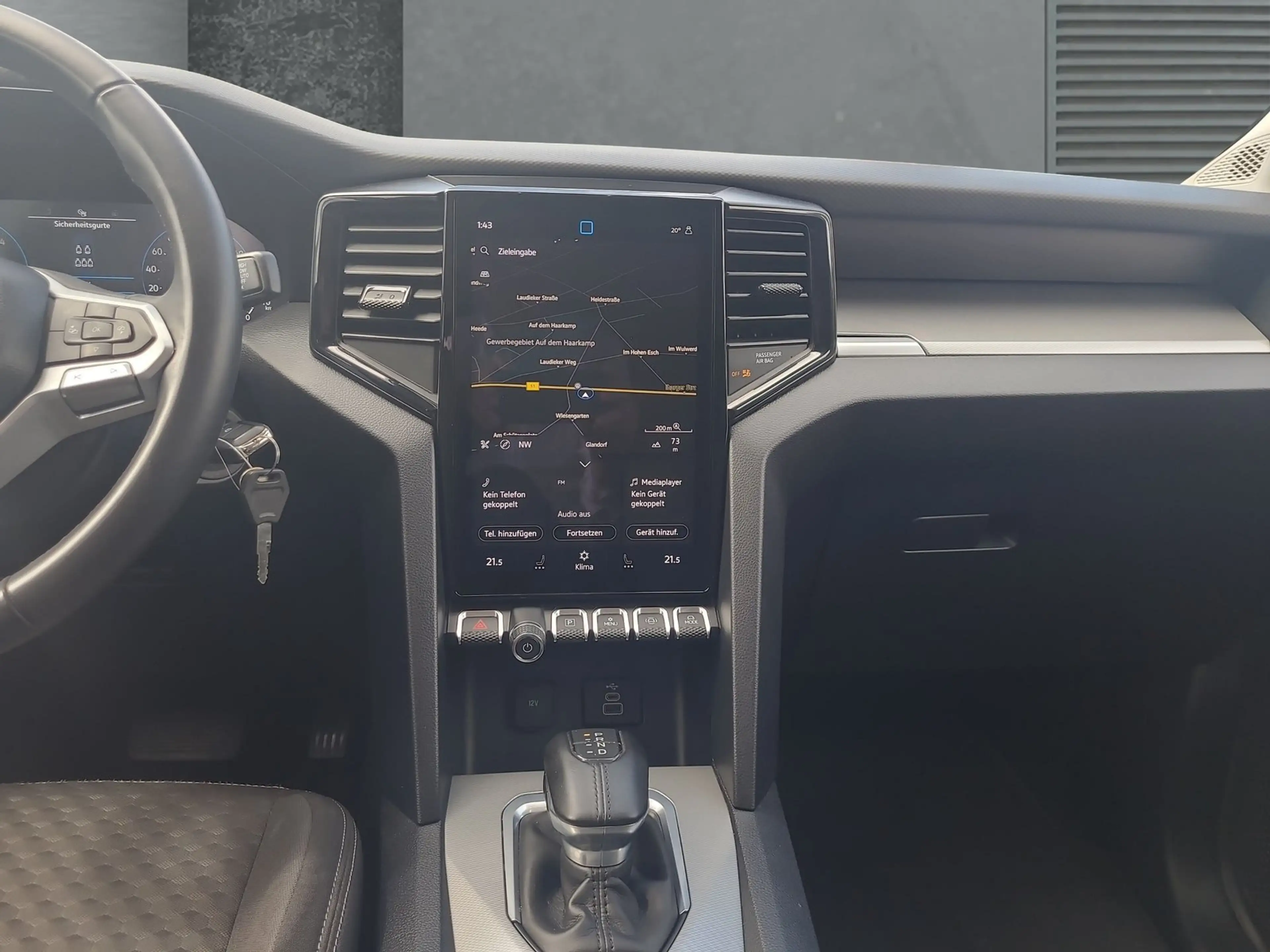 Volkswagen Amarok 2.0 TDI Life 4Motion, Hardtop, Stylingbar — photo 12