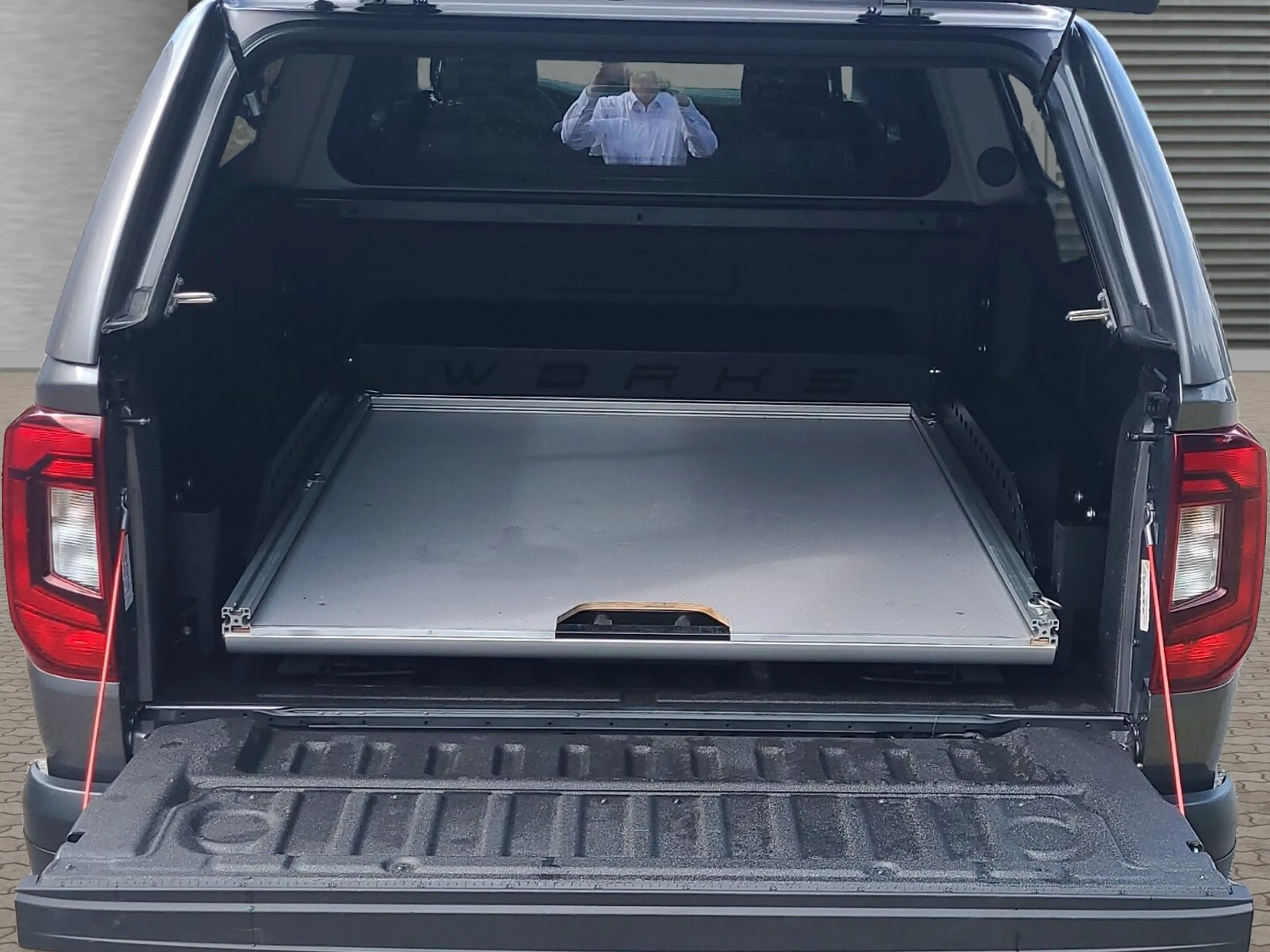 Volkswagen Amarok 2.0 TDI Life 4Motion, Hardtop, Stylingbar — photo 14