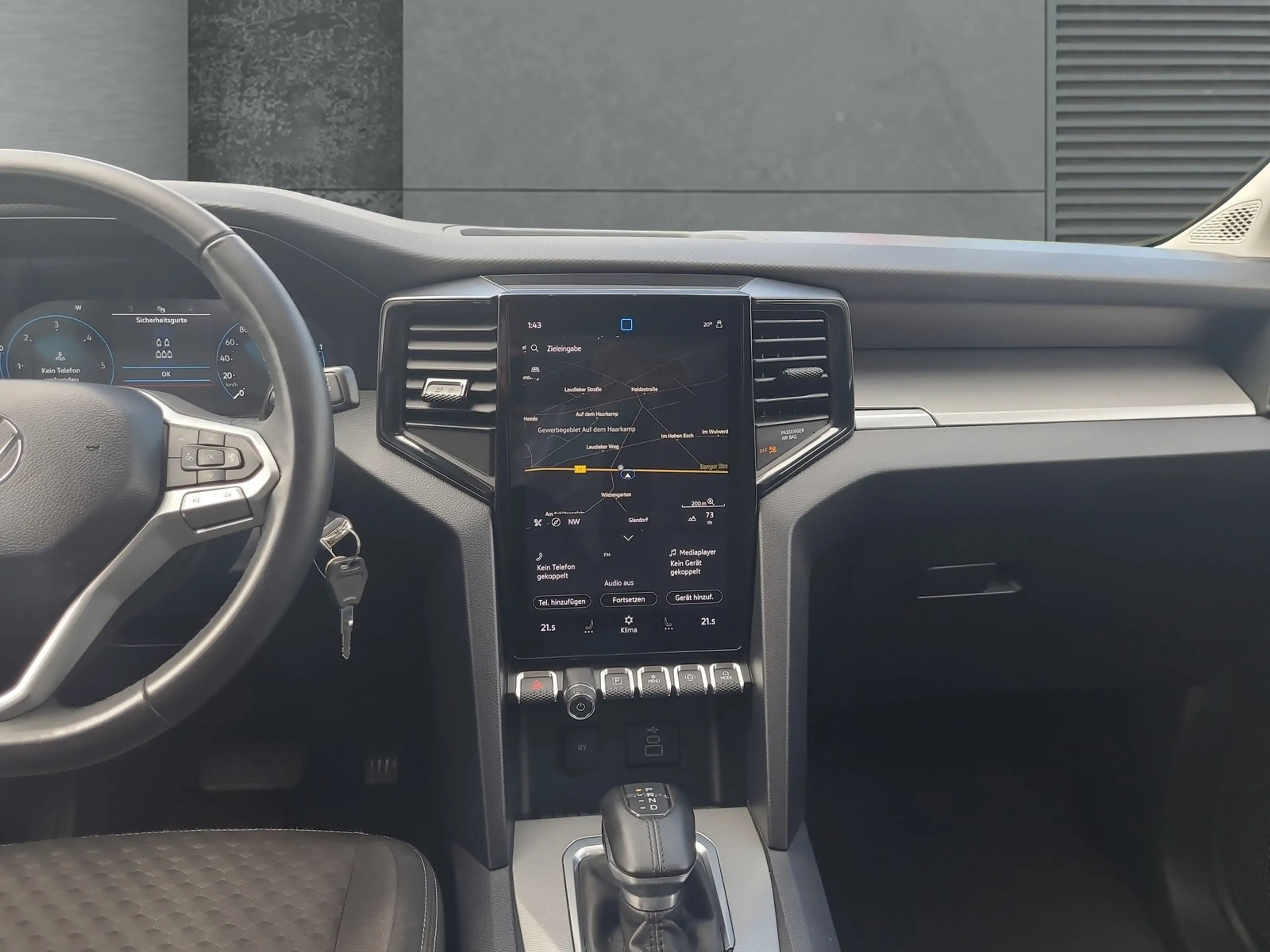 Volkswagen Amarok 2.0 TDI Life 4Motion, Hardtop, Stylingbar — photo 10