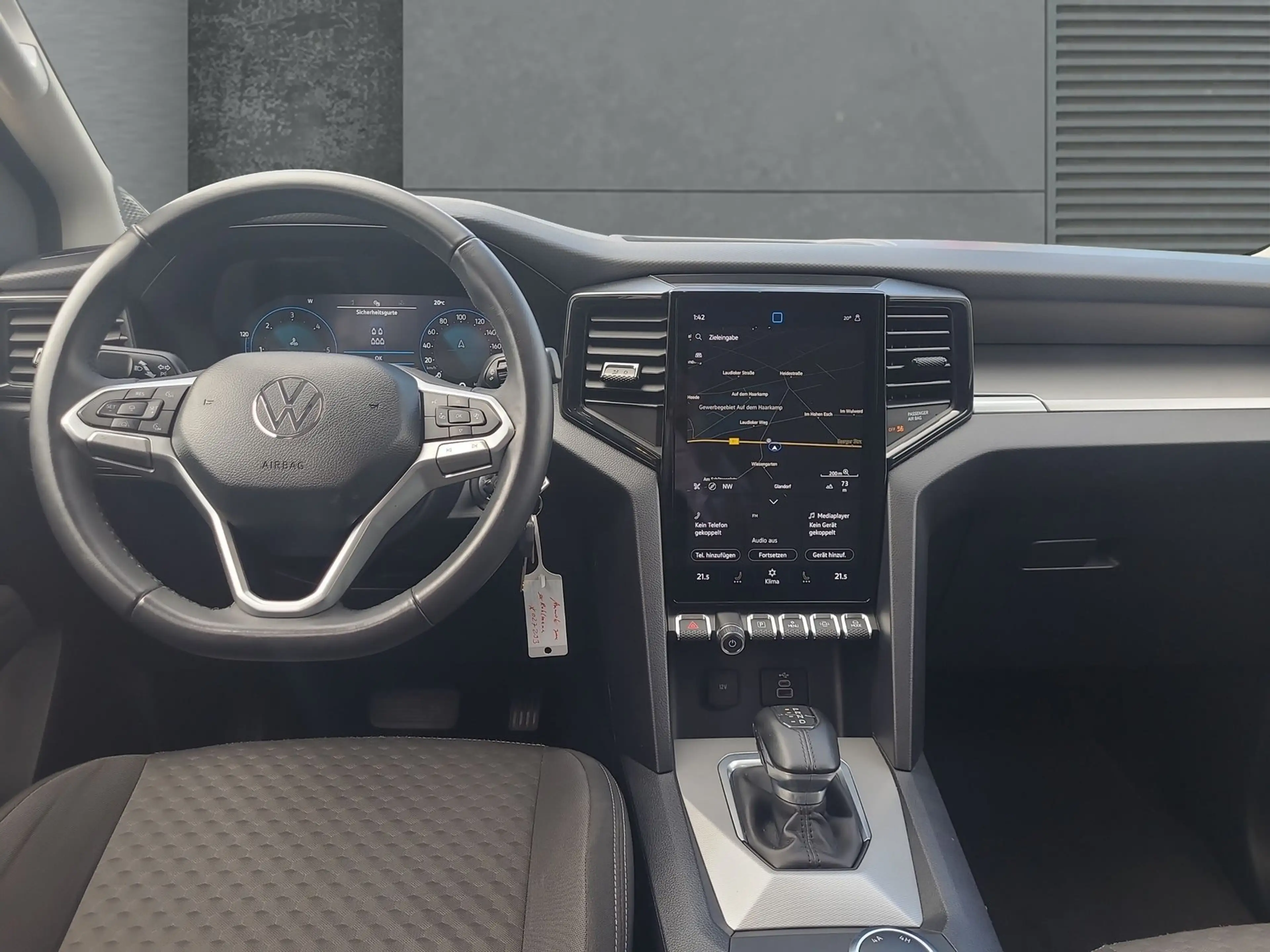 Volkswagen Amarok 2.0 TDI Life 4Motion, Hardtop, Stylingbar — photo 8