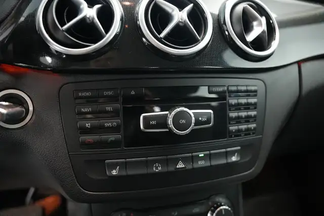 Mercedes-Benz E view 14