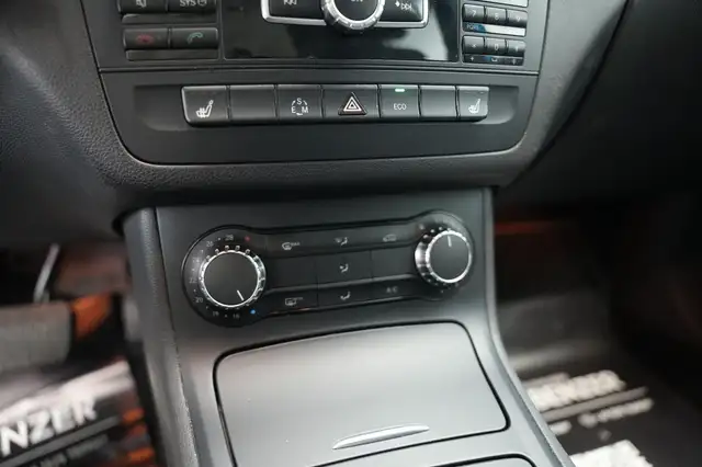 Mercedes-Benz E view 15
