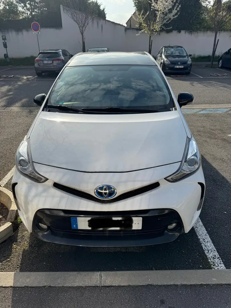 Toyota Prius+ - 1
