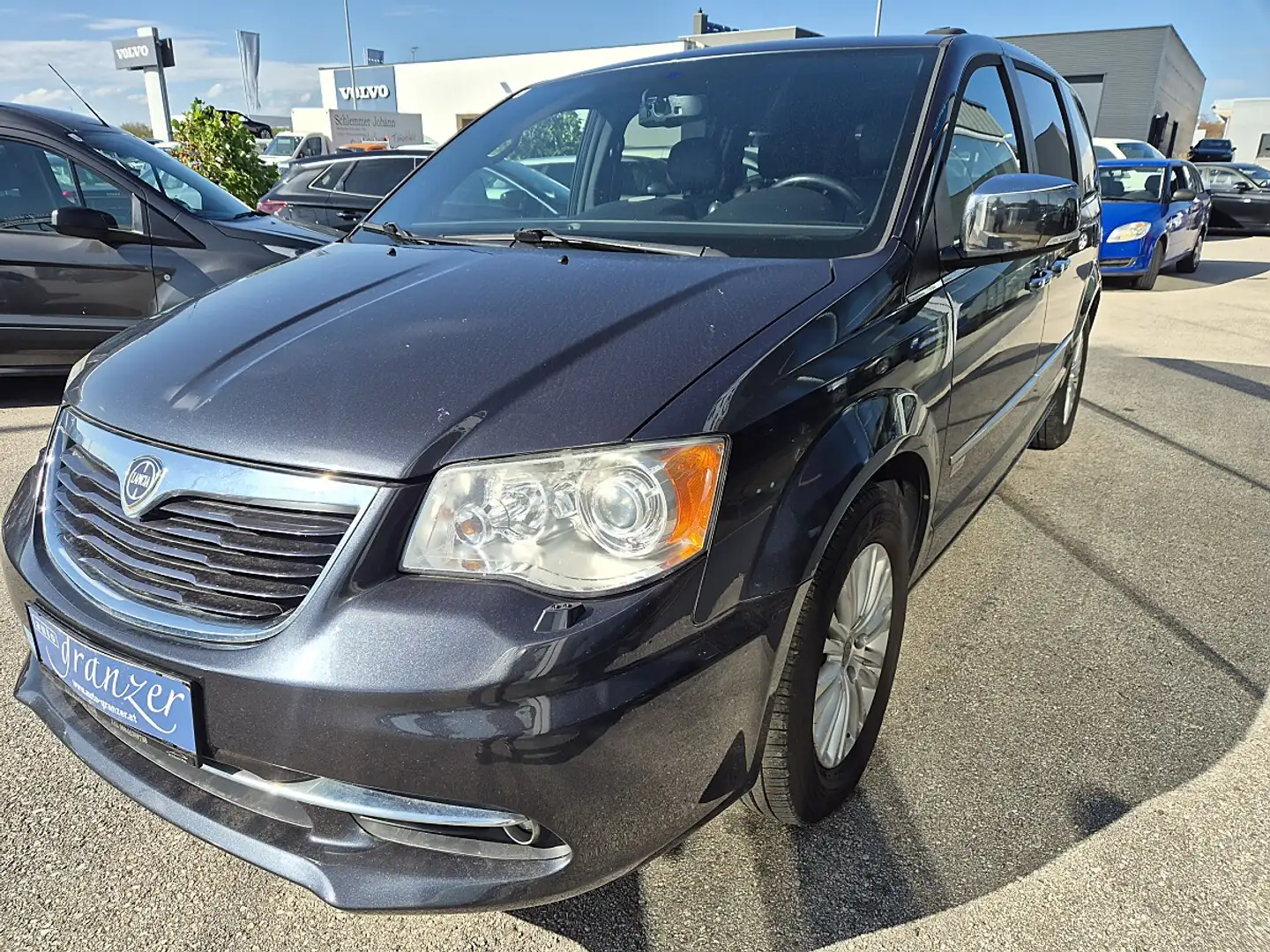 Lancia Voyager 2,8 CRD Platinum Schwarz - 2