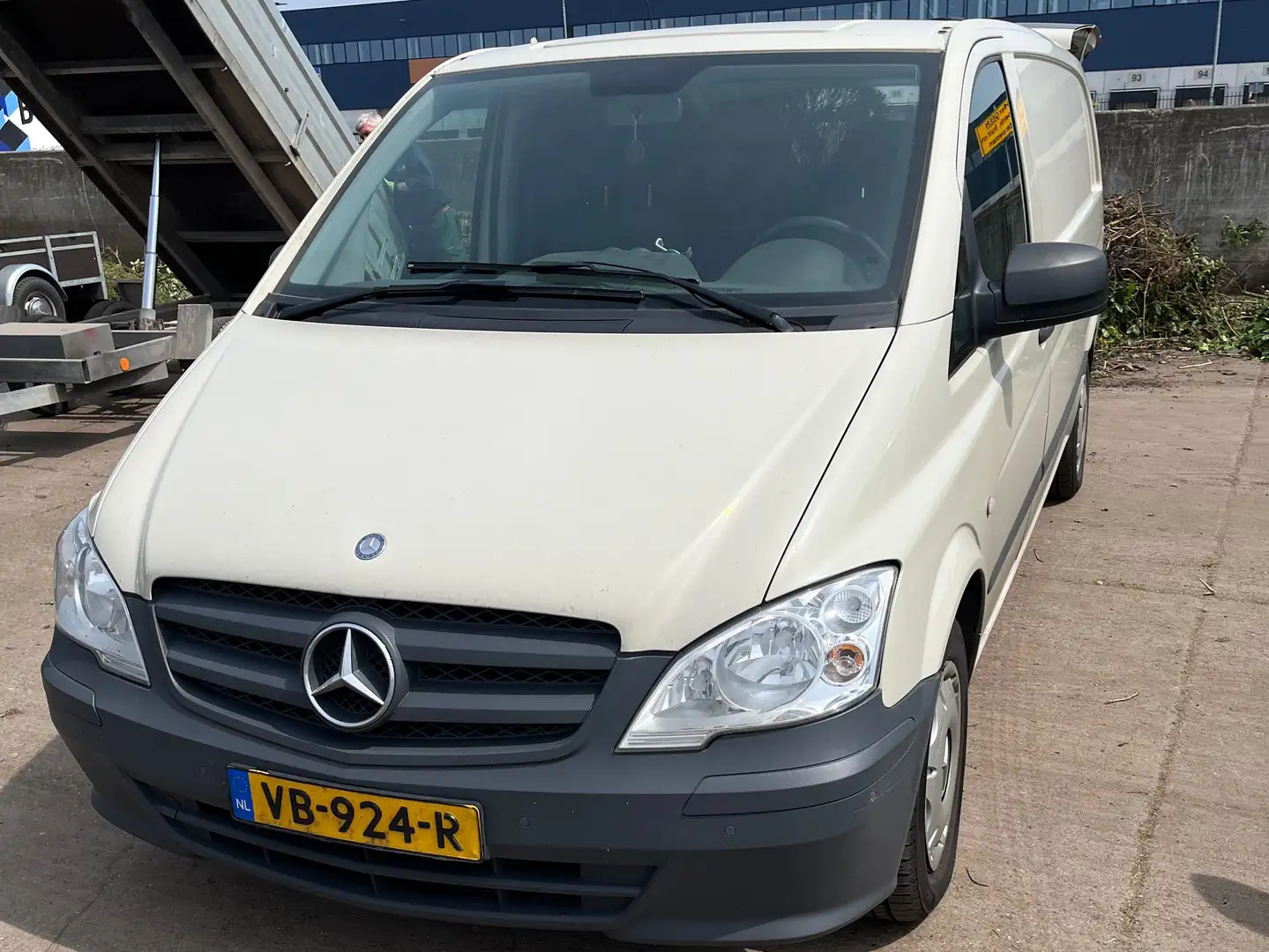 Mercedes-Benz Vito XL Beige - 2