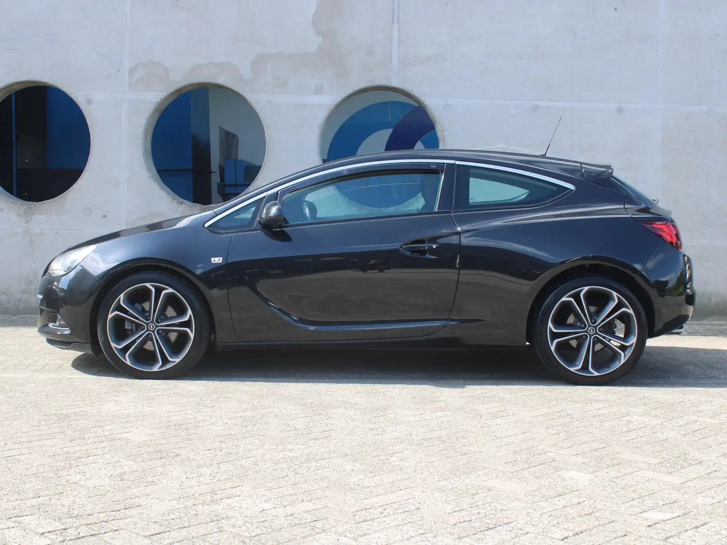 Opel Astra GTC 1.4 Turbo Sport | 12 MAANDEN BOVAG GARANTIE | Fekete - 2