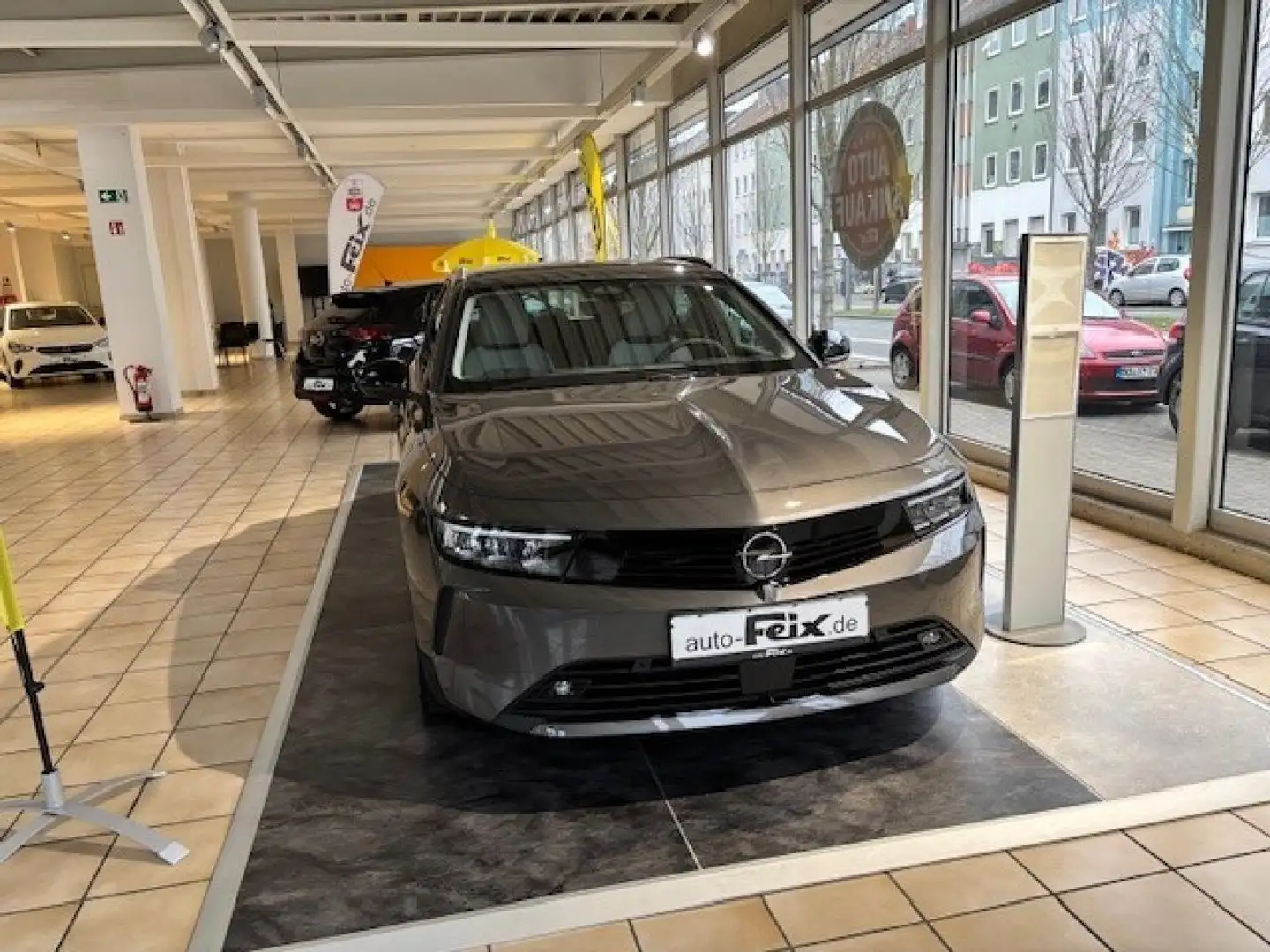 Opel Astra Elegance Grau - 1