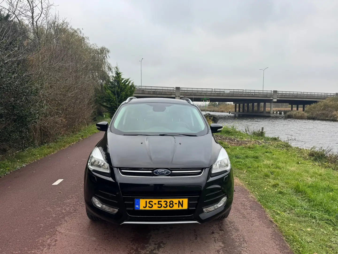 Ford Kuga 1.5 Titanium|Luxe|NW APK|Luxe| Zwart - 2