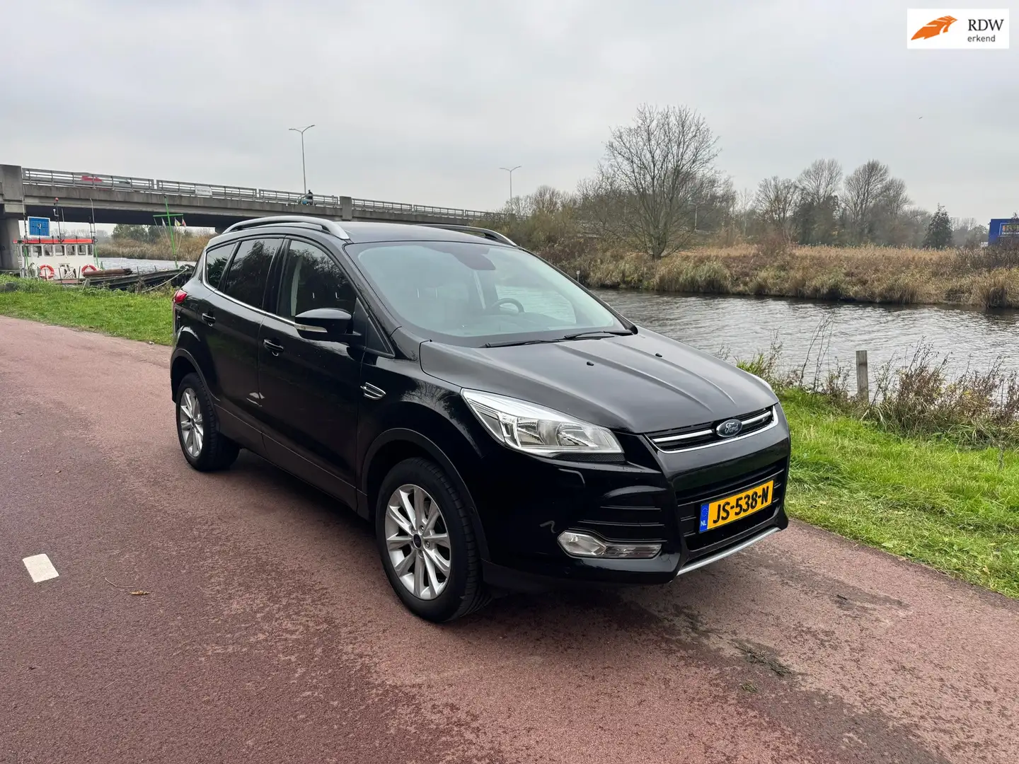 Ford Kuga 1.5 Titanium|Luxe|NW APK|Luxe| Zwart - 1