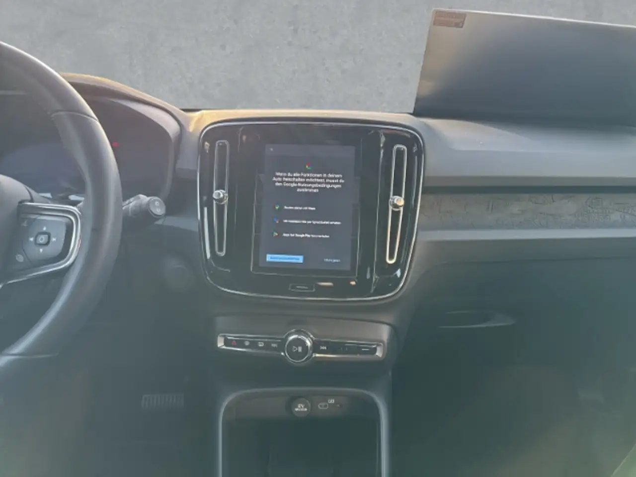 Volvo XC40 Core Pure Electric 2WD 19''LM Wärmepumpe Winterpak 13