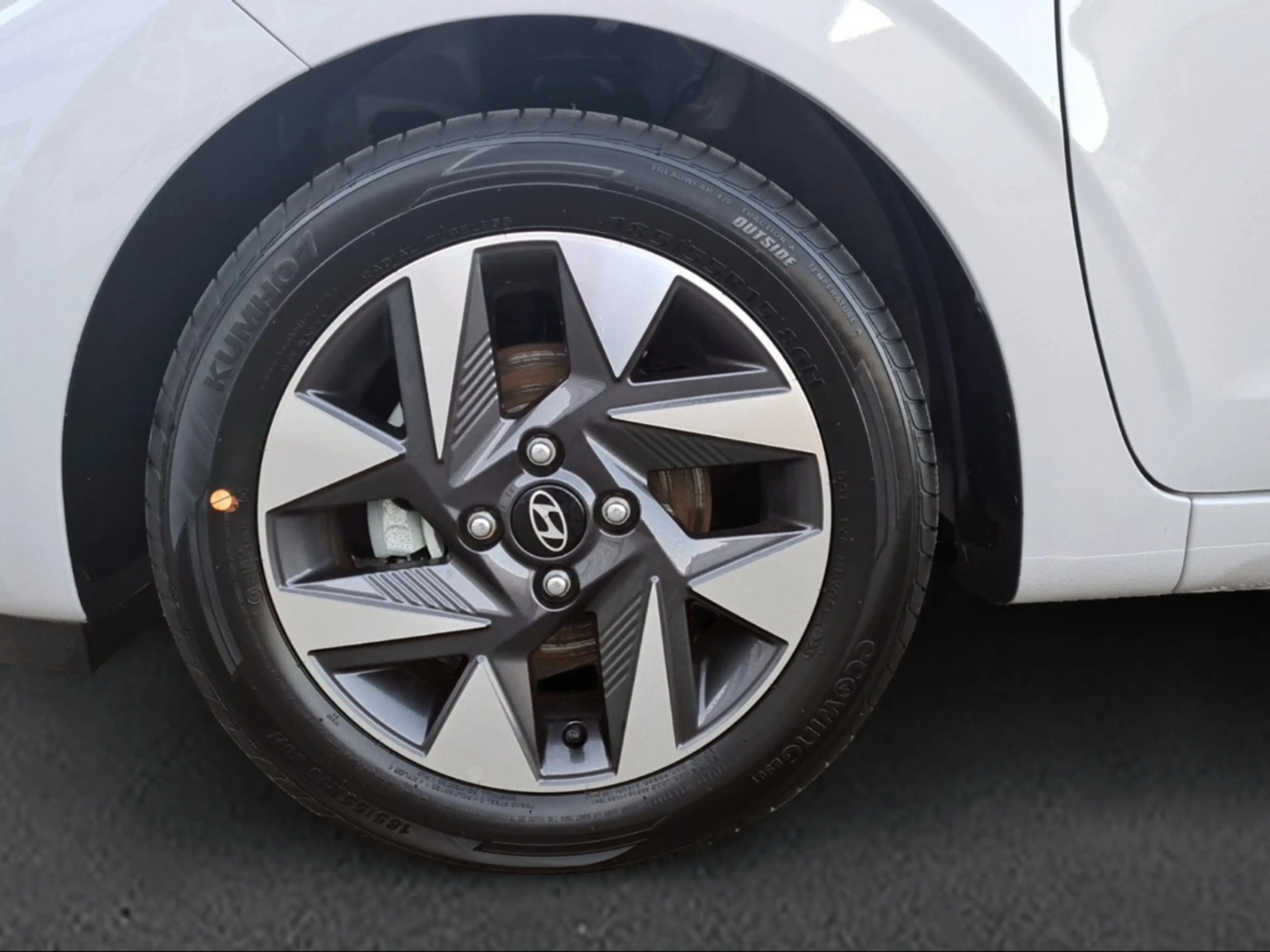 Hyundai i10 1.2 79PS Winterpaket App Connect Alu Privacy 5-Sit — photo 11