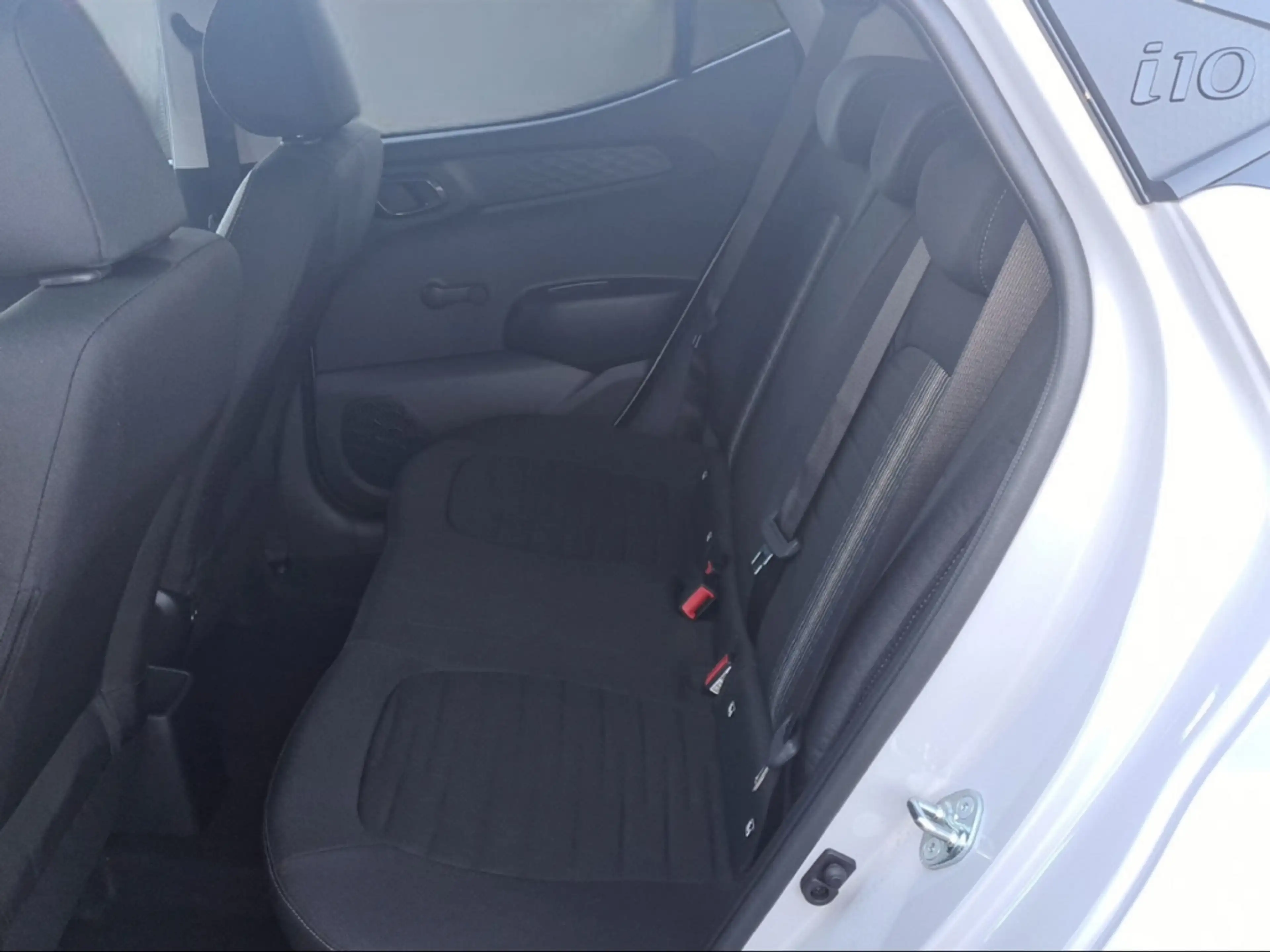 Hyundai i10 1.2 79PS Winterpaket App Connect Alu Privacy 5-Sit — photo 14