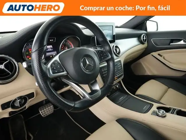 Mercedes-Benz Gla view 12