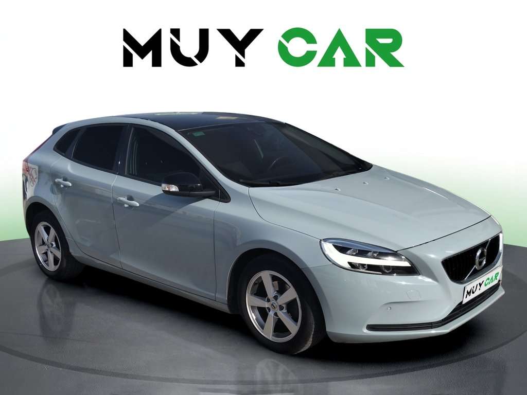 Volvo V40 D2 Momentum 120 - foto 1