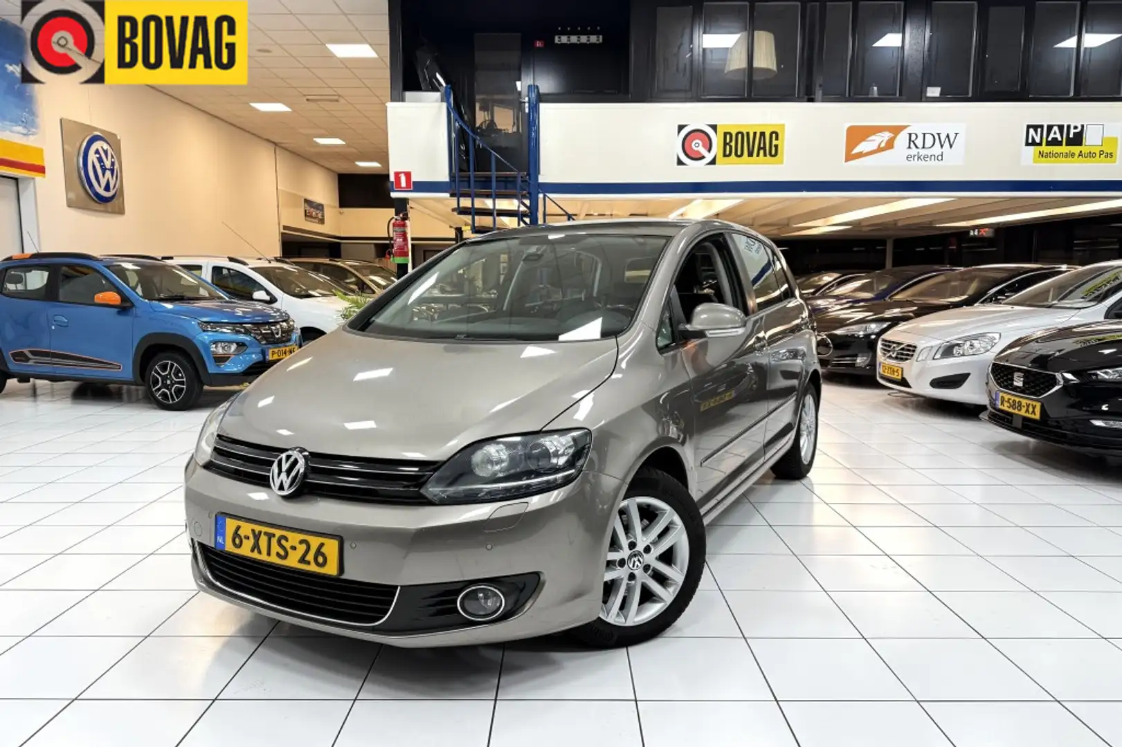 Volkswagen Golf Plus 1.6 TDI Highl. BlueM Automaat Bovag Garantie Marrone - 1