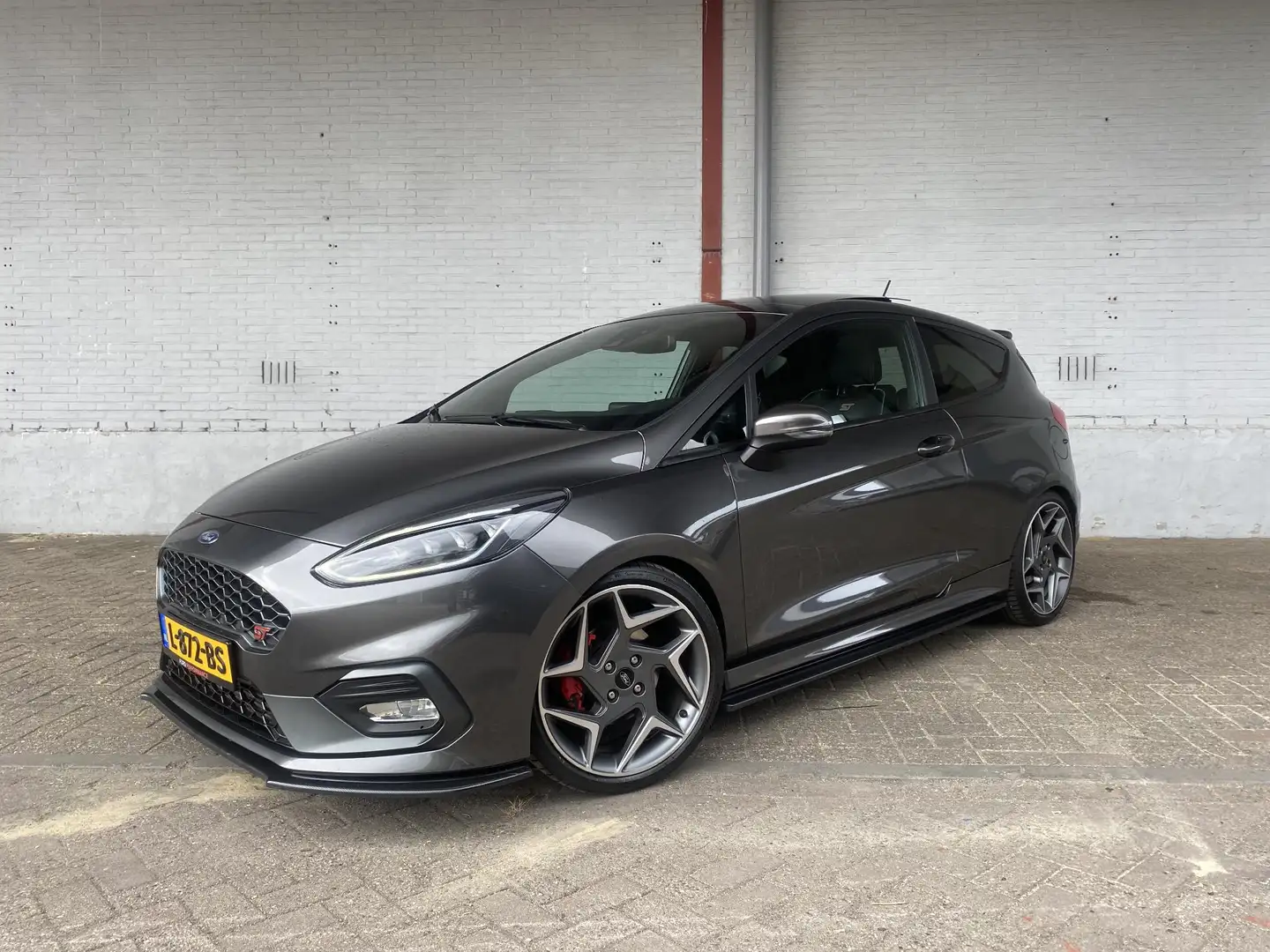 Ford Fiesta 1.5 EcoBoost ST-3 |Pano!|Led!|Winterpack!|Maxton!| Grau - 2