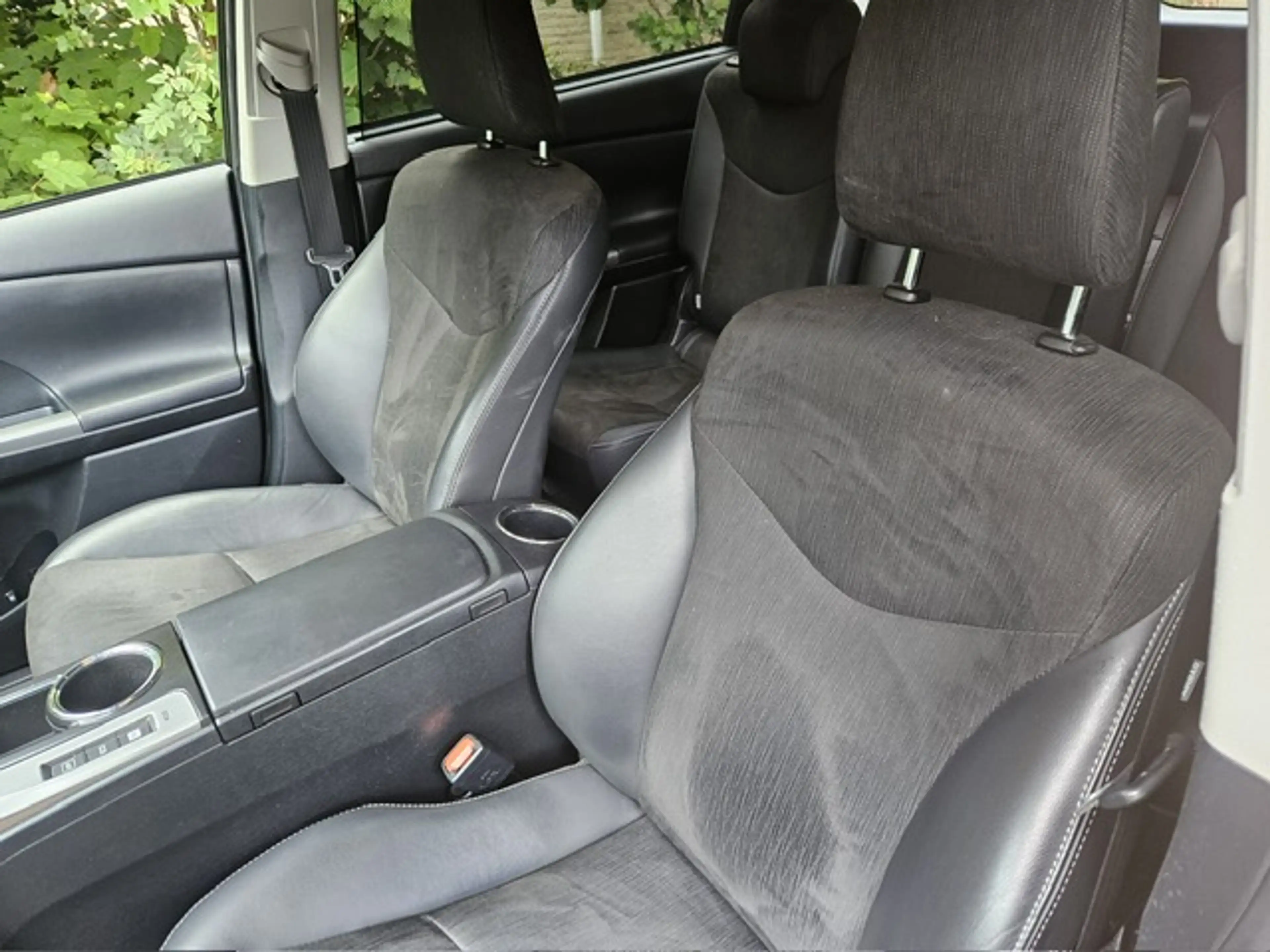 Toyota Prius+ 1.8 Dynamic Led/Navi — photo 11