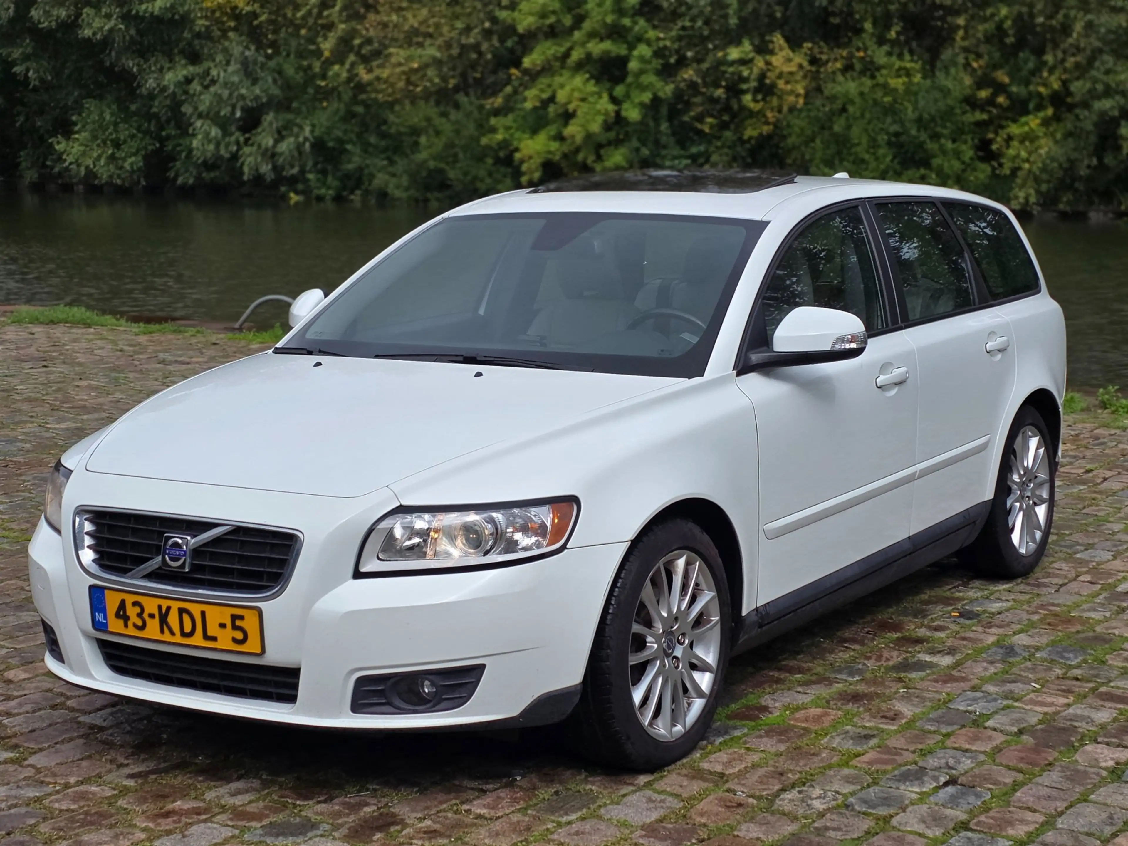 Volvo V50 1.6D S/S 1e eigenaar uniek km org nl auto leerbeke — photo 2