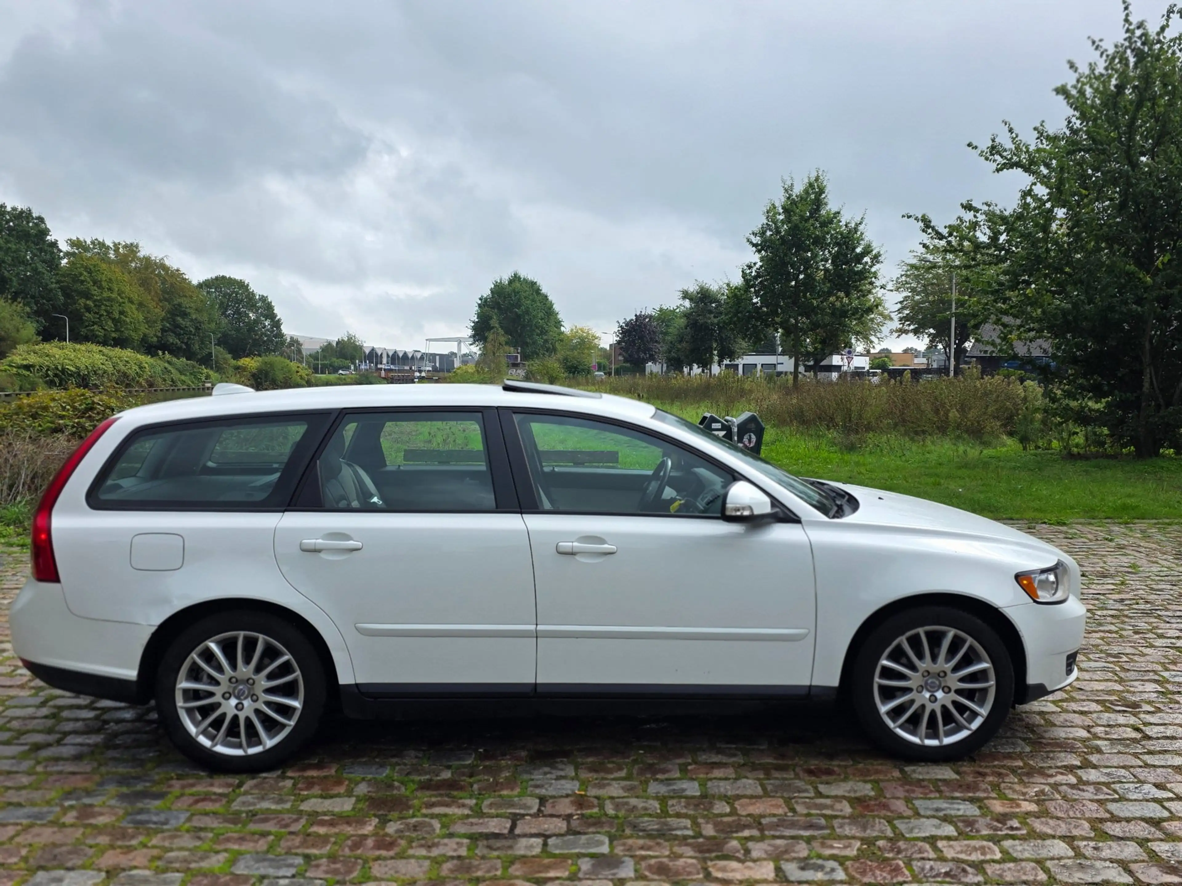 Volvo V50 1.6D S/S 1e eigenaar uniek km org nl auto leerbeke — photo 6
