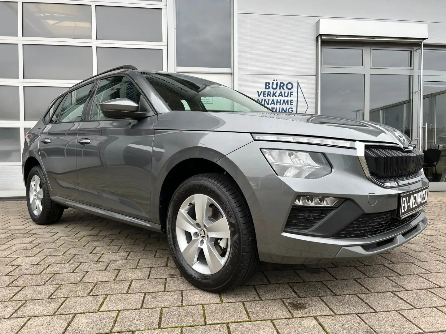 Skoda Kamiq 1.5 TSI DSG Selection NAVI AHK KAM 5J GAR Grau - 2