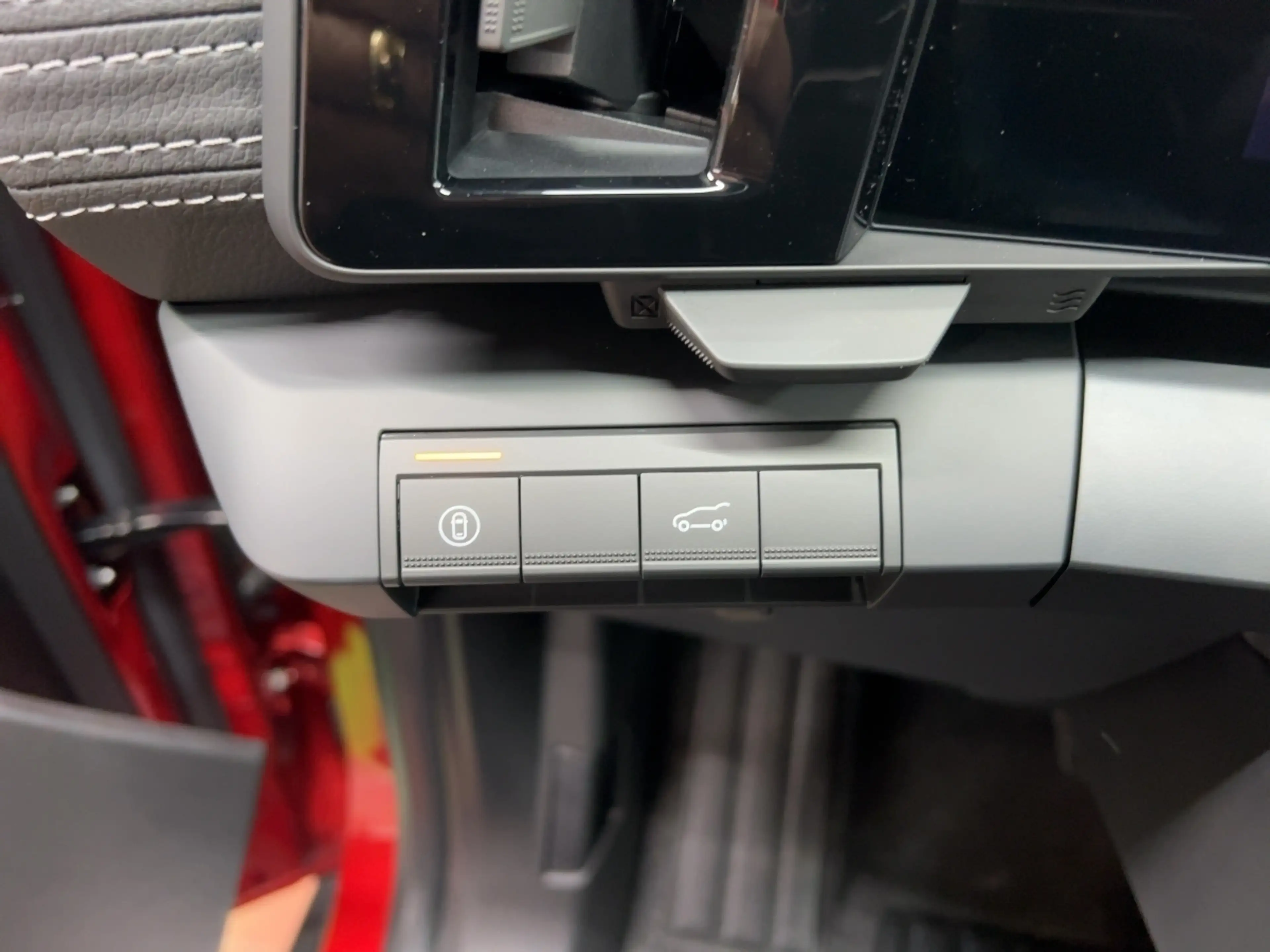 Renault Scenic 100% ele Iconic 220 Long Range PDC — photo 17