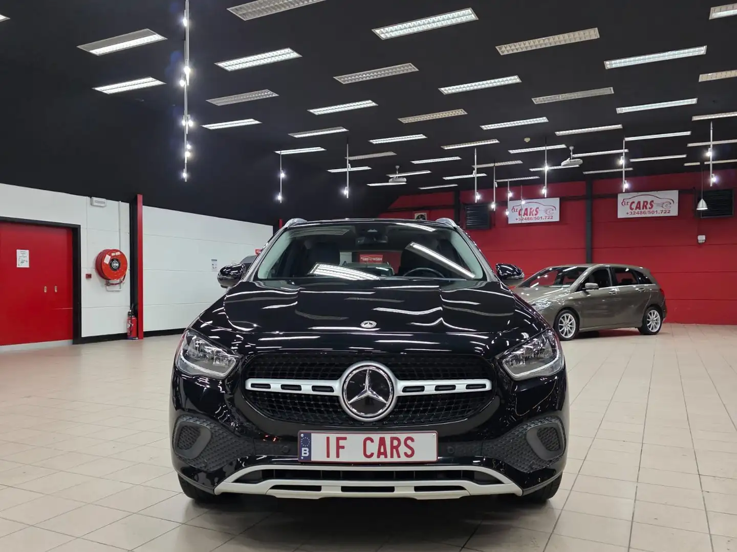 Mercedes-Benz GLA 180 GLA 180 7G-DCT**AUTOMAAT**NAVI*CAMERA**LEDER** Zwart - 2