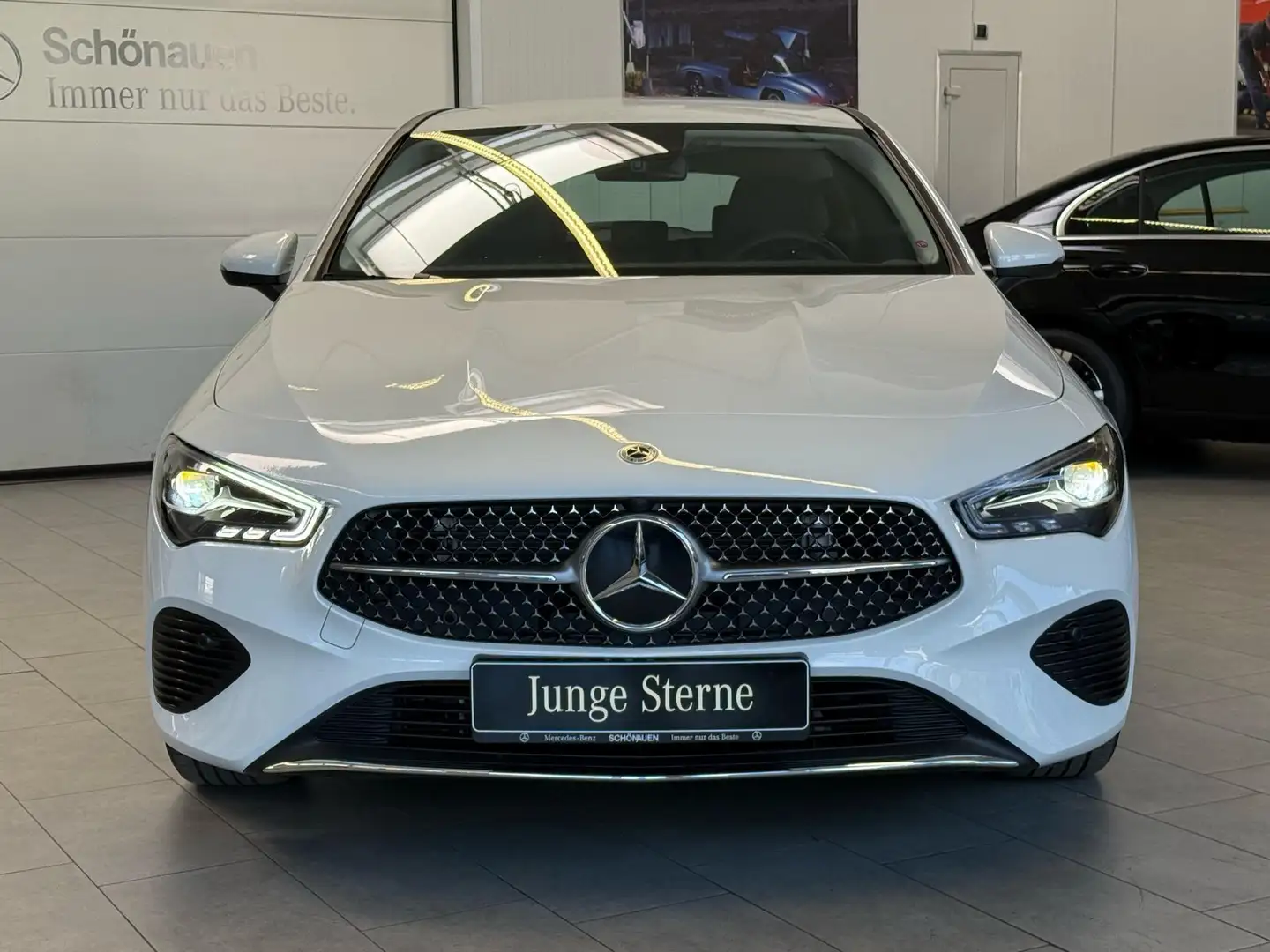 Mercedes-Benz CLA 180 SB PROGRESSIVE ADV+CARPLAY+VZASSI+WINTER Bílá - 2