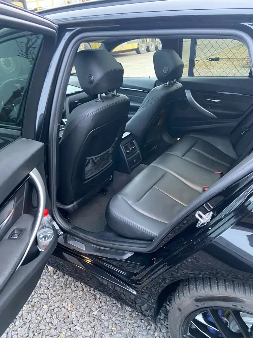 BMW 330 330d Touring xDrive Aut. M Sport - 2
