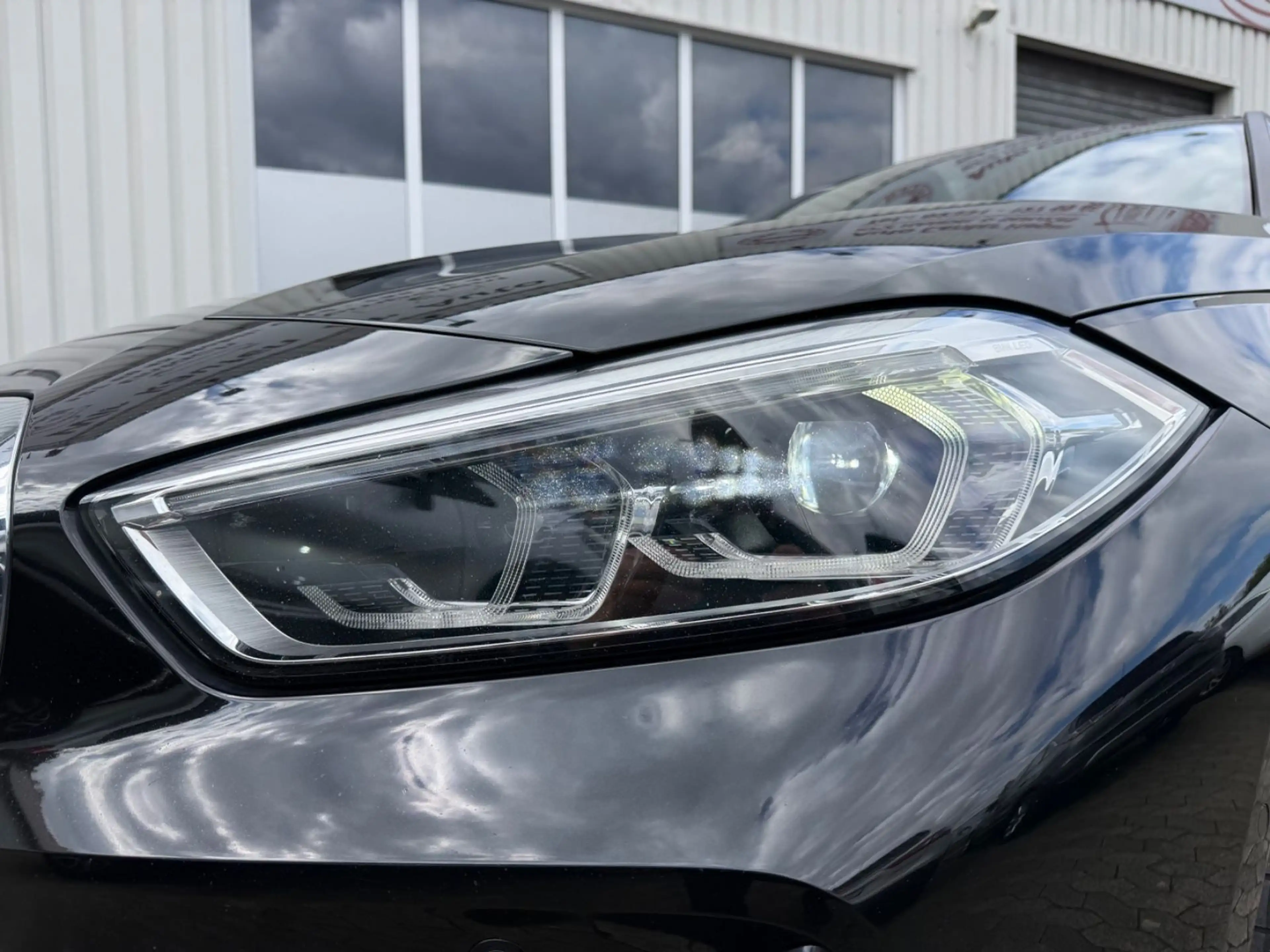 BMW 120 d 140kW 190PS M-Paket Sport Lim./NAV/KAM/SHZ — photo 3